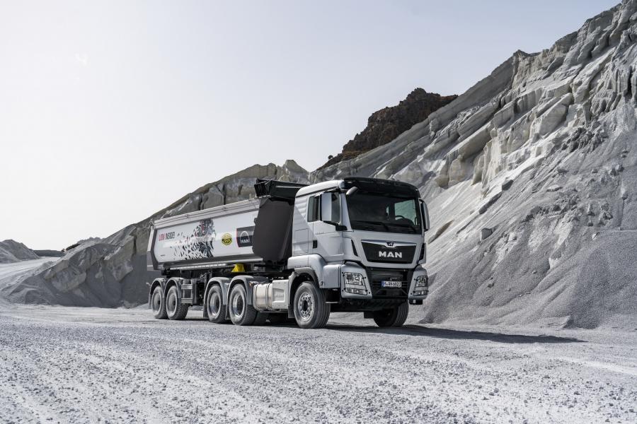  MAN TGS 33.500 6x4 Sattelzugmaschine 2017 года  (фото 10 из 13)